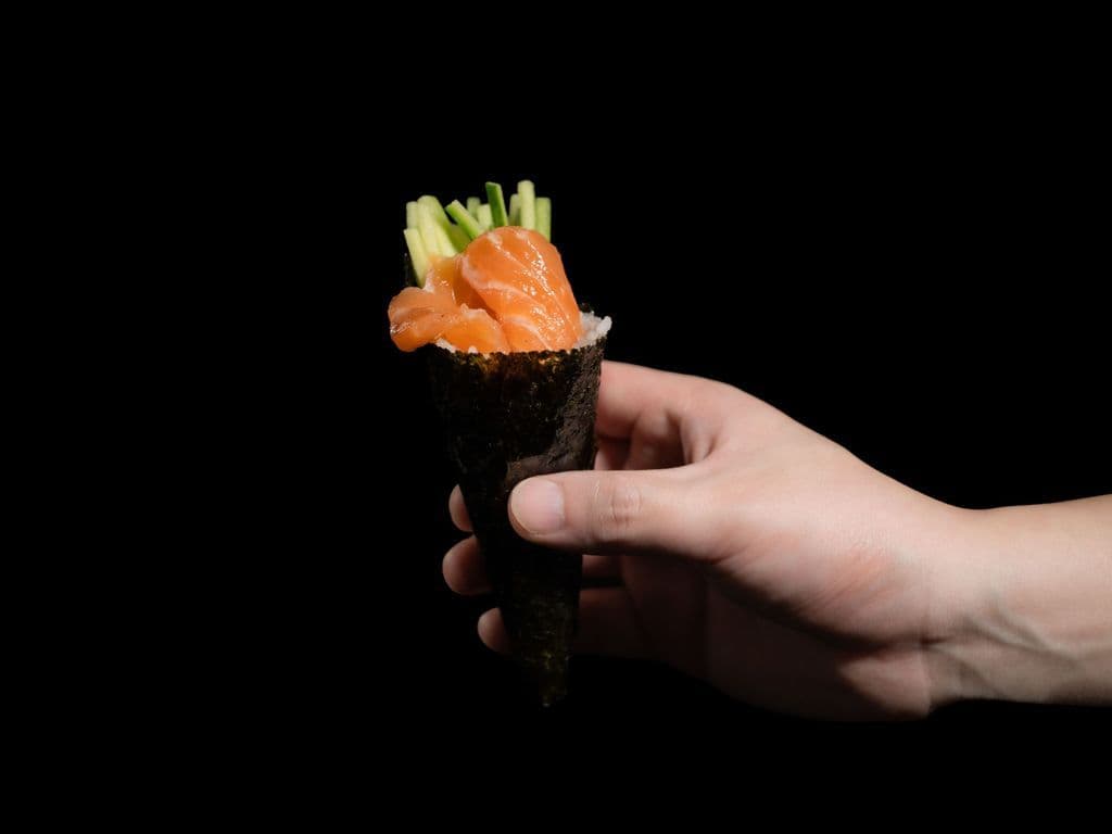 Salmon Hand Roll