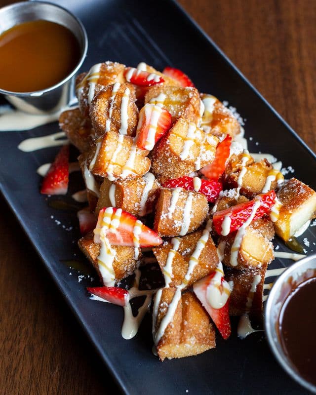 Caramel Pretzel Bites