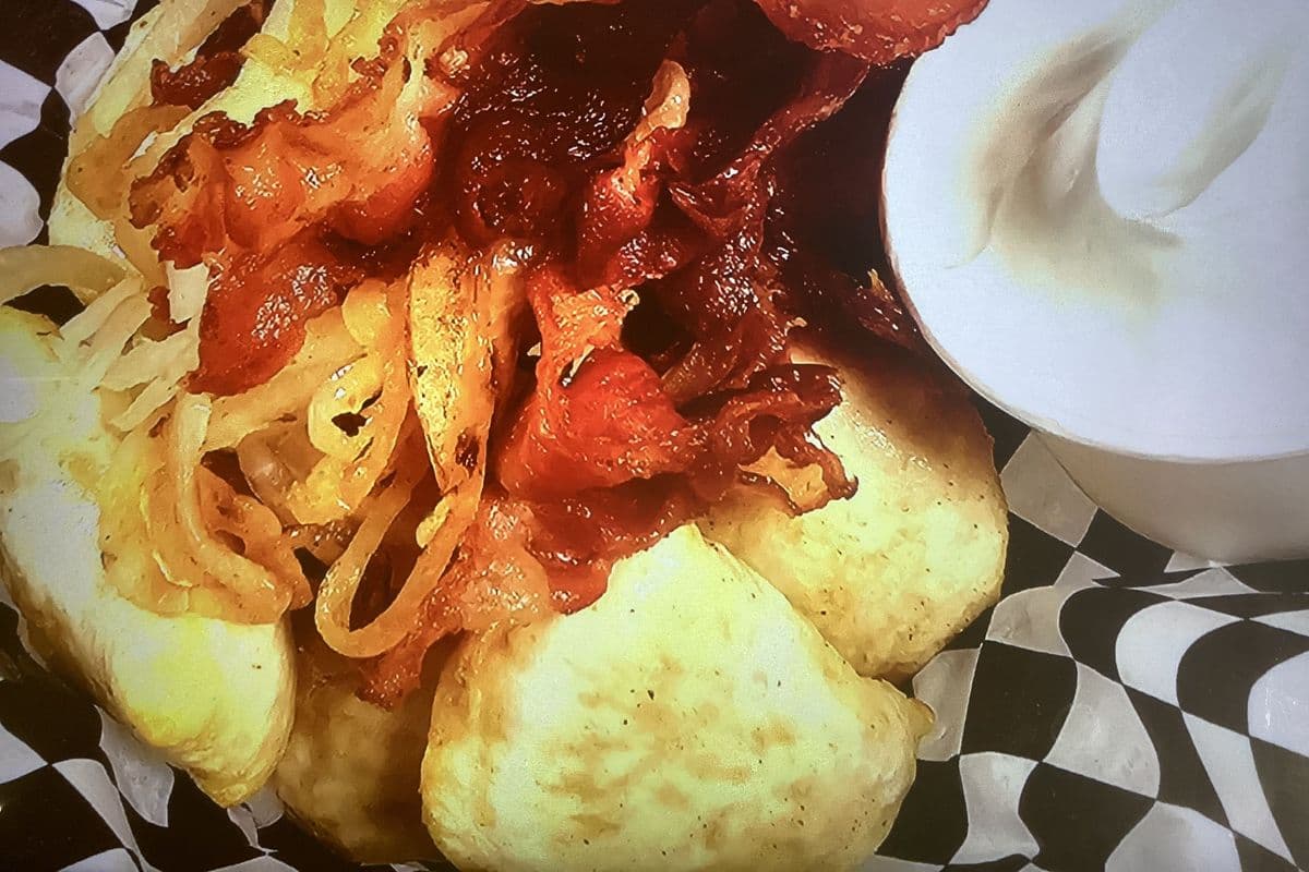 DEEP FRIED PIEROGIES (10 pcs)