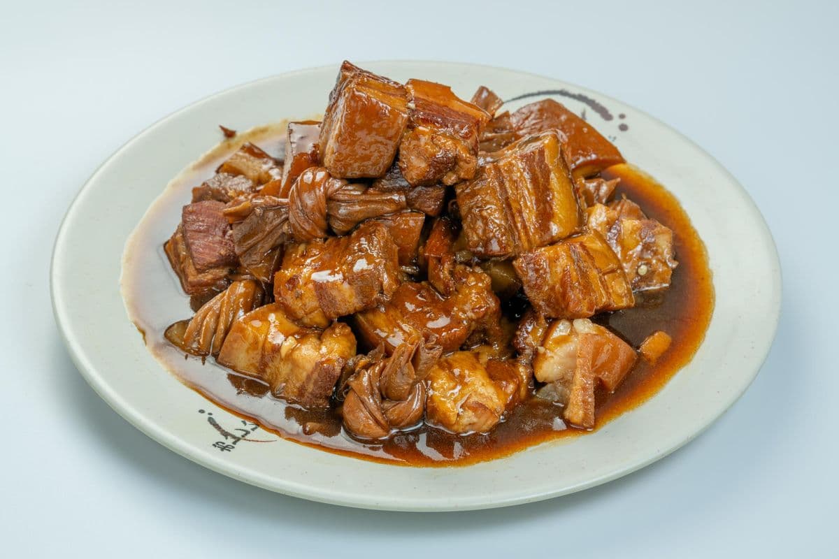Soy-Braised Pork (菜)红烧肉