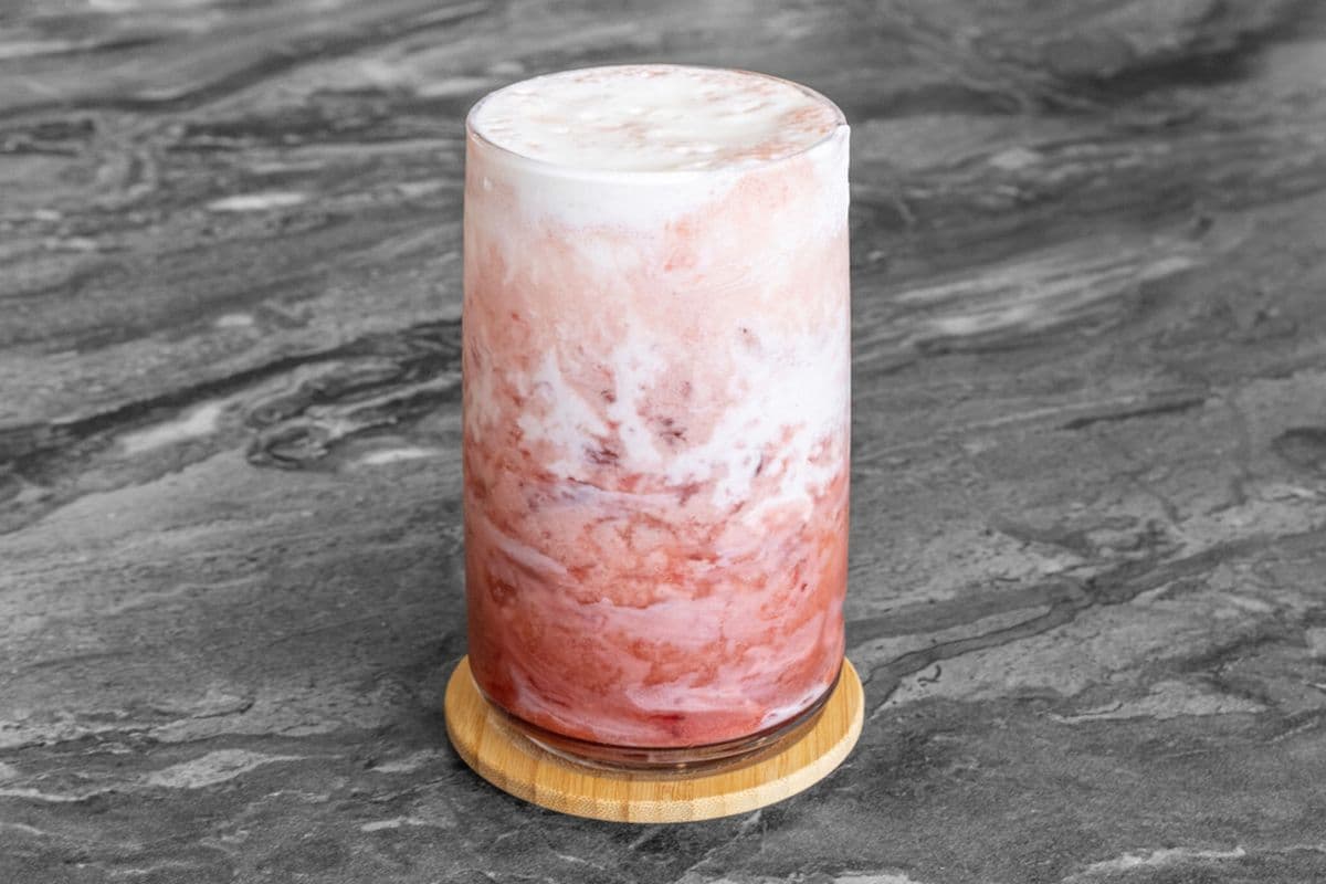 C4. Strawberry Splash with Pink Salt Crema