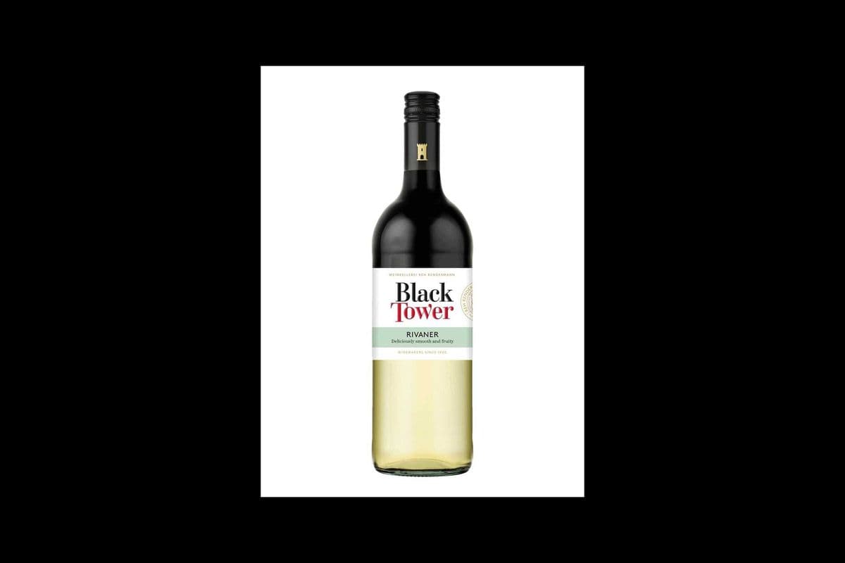 BLACK TOWER RIVANER (750ML) (1 x 750ML)