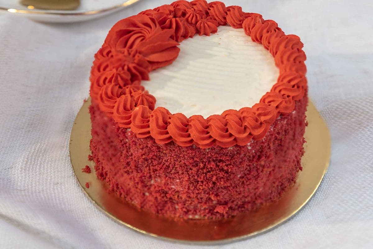 Red Velvet Cake 6-8 Servings