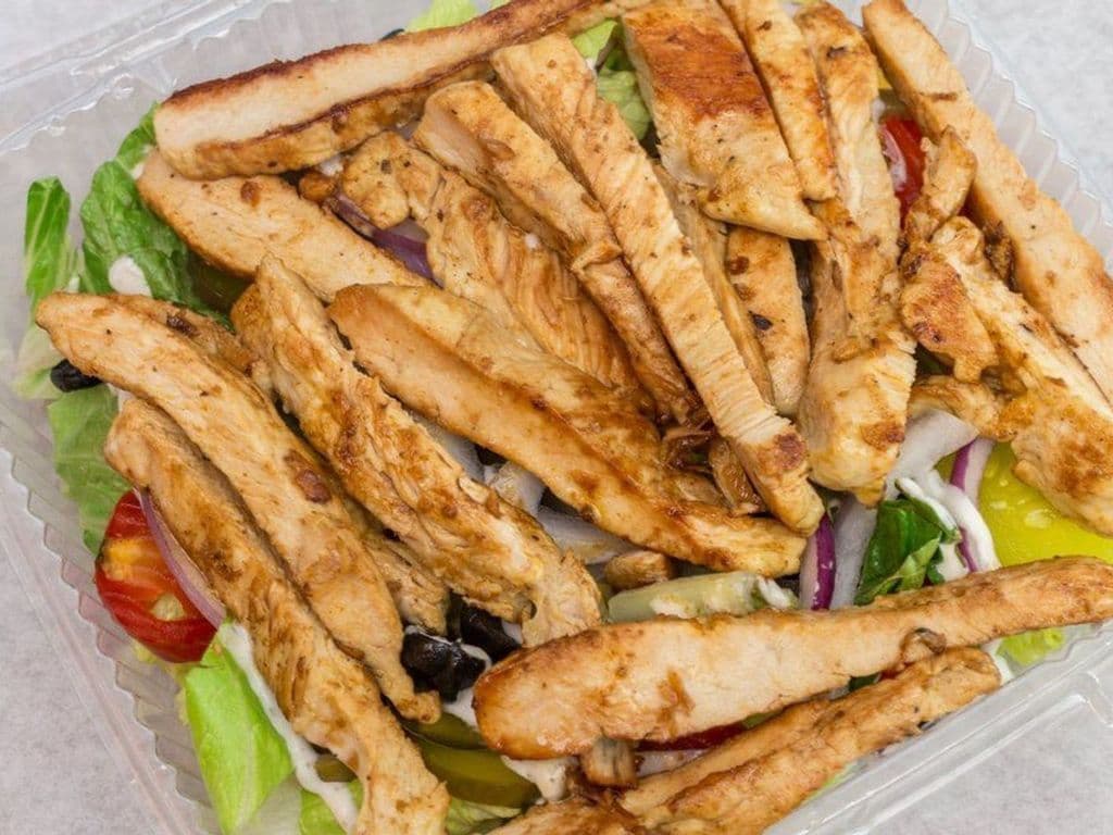 20. Grilled Chicken Salad With Bottled Water (500 mL)