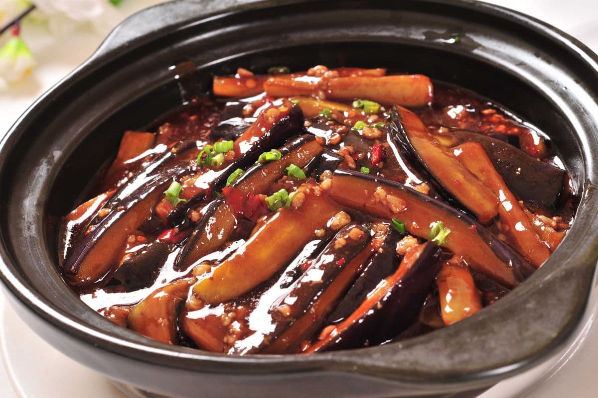 102 Eggplant with Minced Pork and Shrimp in Sweet-and-Sour Sauce 鱼香茄子（肉沫）