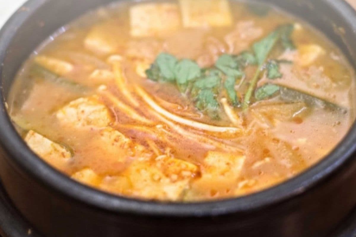 Dwaenjang Jjigae (Soybean paste Stew)