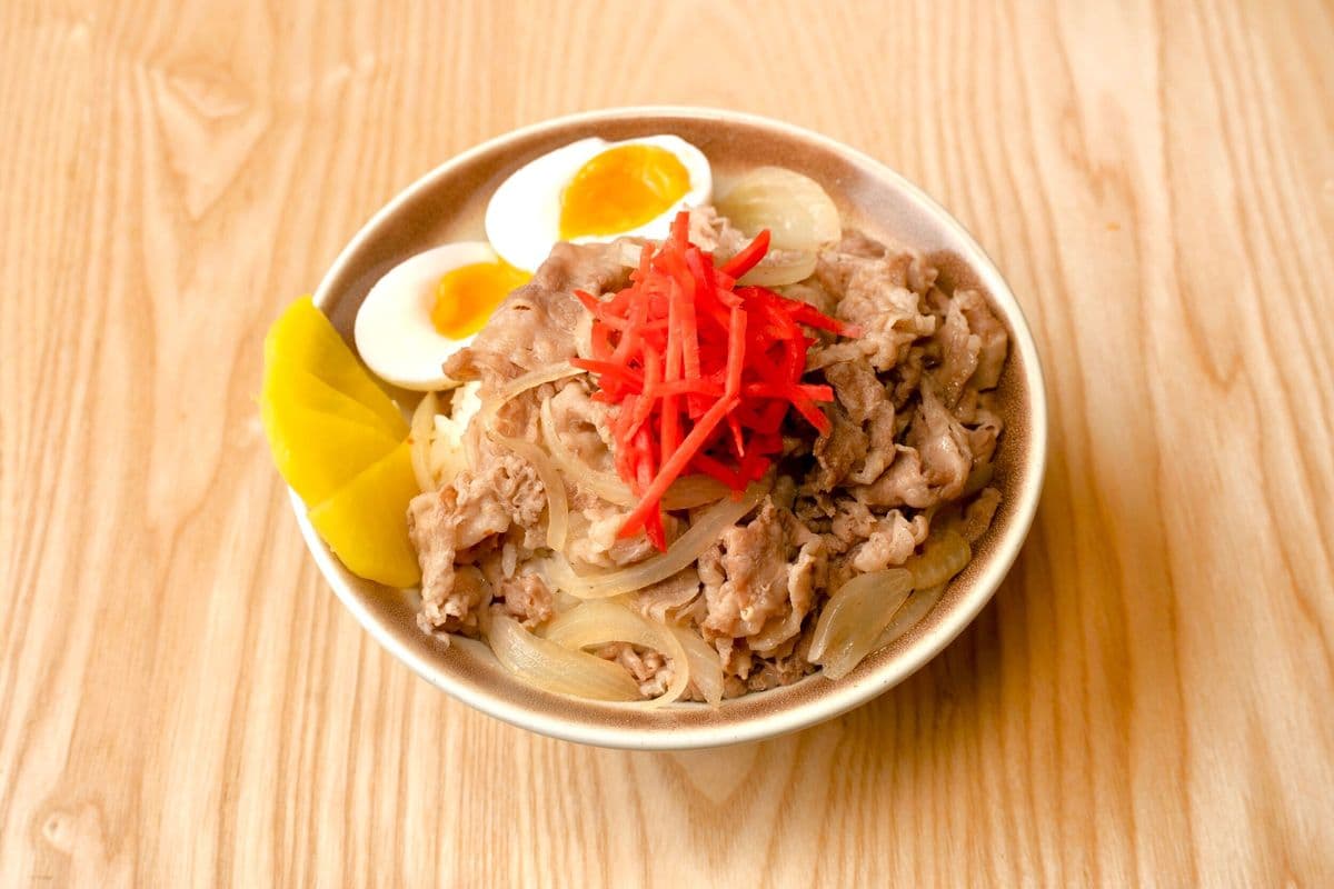 JP101. 牛丼 / Gyudon