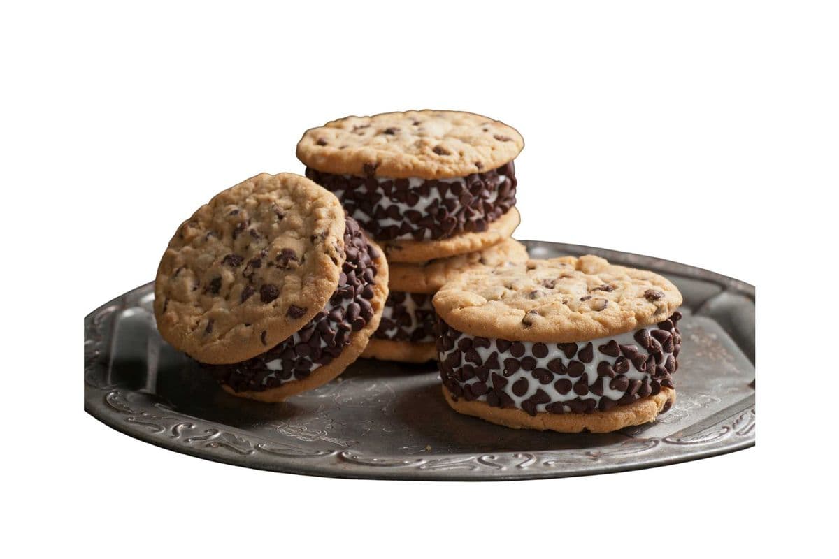 BIG Frozen Yogurt Cookie Sandwich - Chocolate Chip Cookie with Cookie Dough Froyo