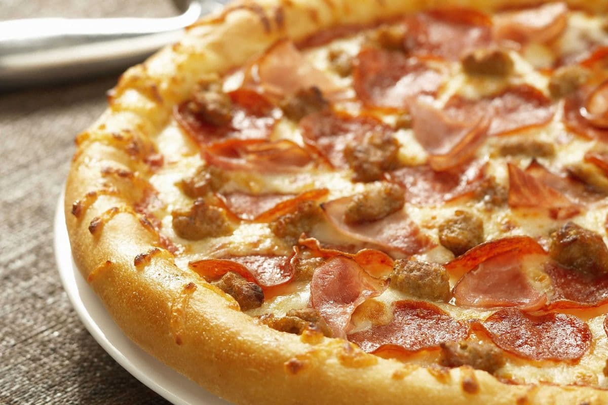 Meatzza Pizza