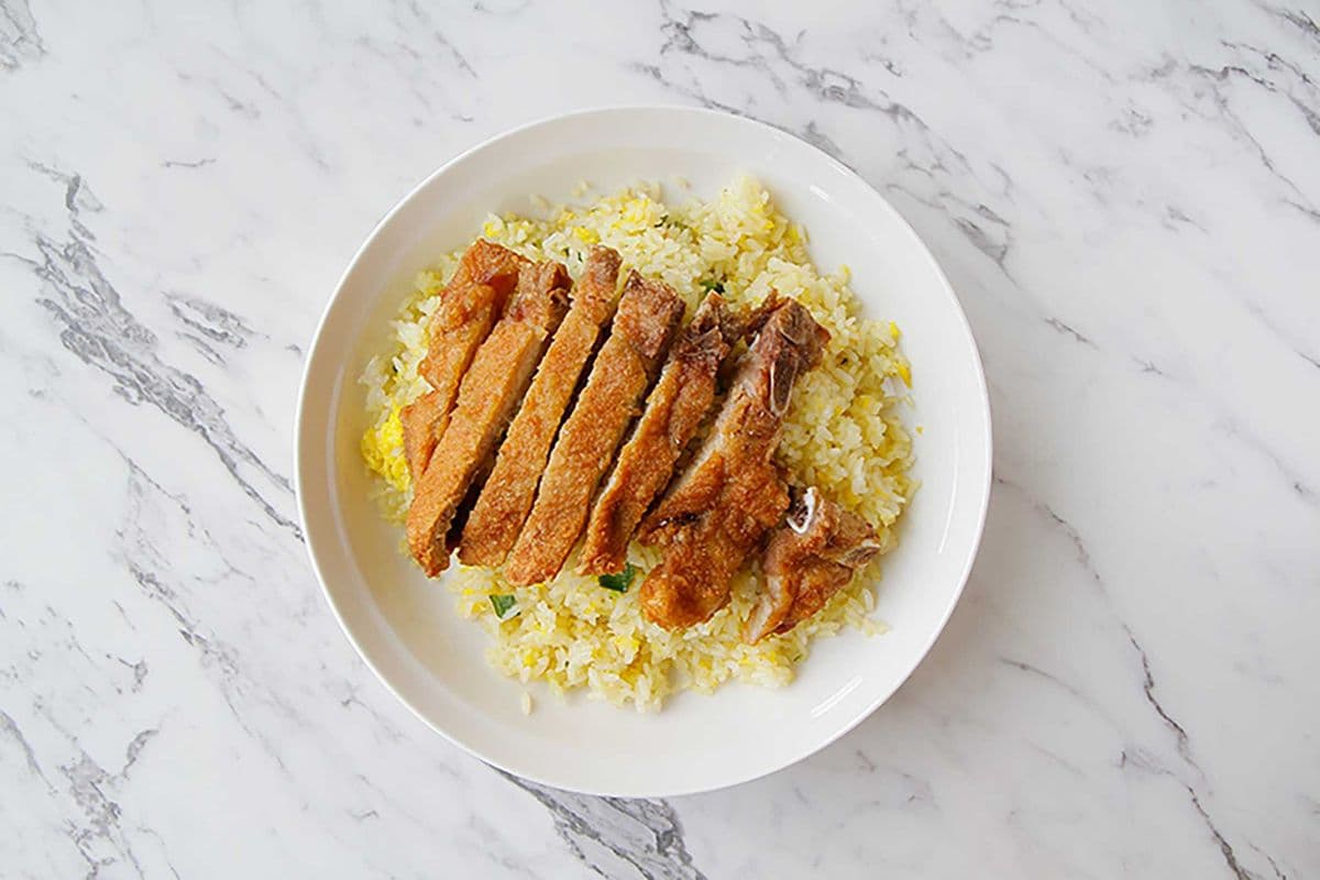 Fried Rice with Deep-Fried Pork Chop 排骨炒飯