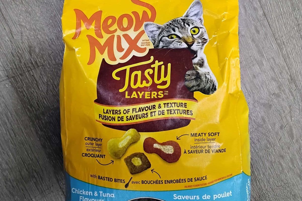 Meow mix tasty layers chicken tuna (1.36 kg)