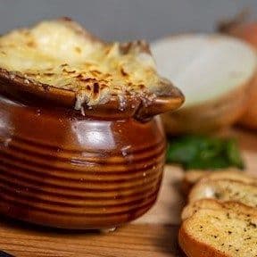 Onion Soup / Soupe à l’oignon