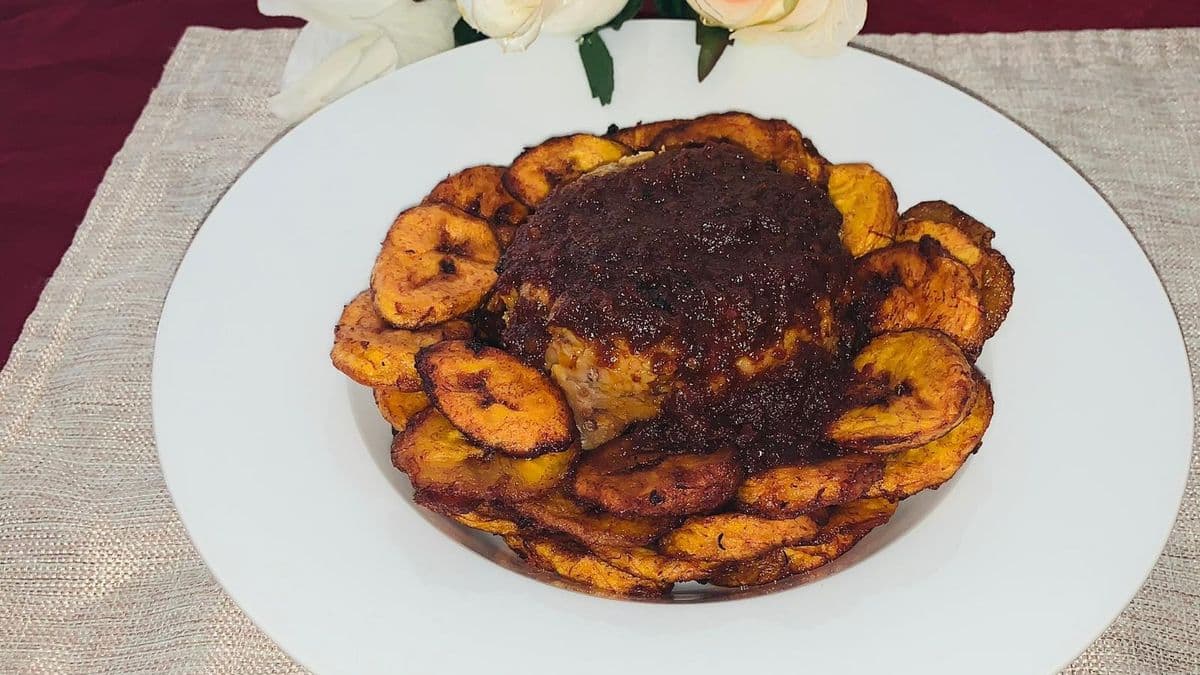 Ewa Agonyin with plantain