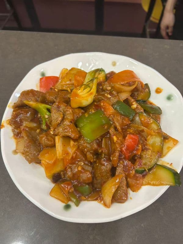 Sliced Beef w. Pepper & Black Bean Sauce / 豉椒牛肉