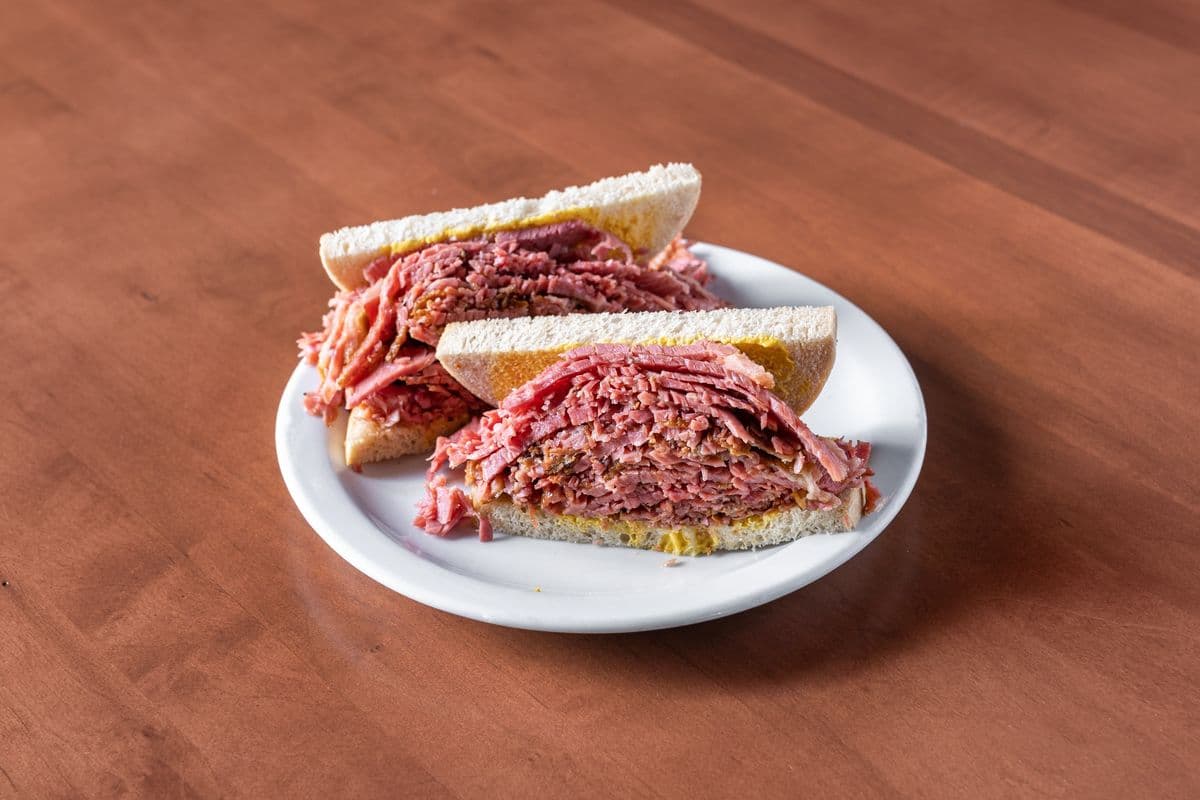 Sandwich à la viande fumée / Smoked Meat Sandwich