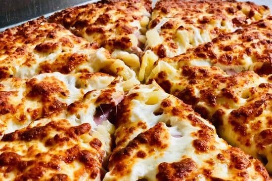 1. Large Ham and Pineapple Pizza