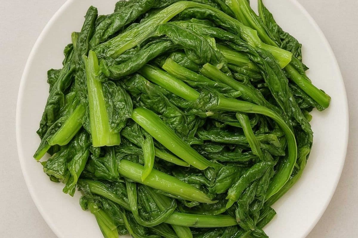 V6. Leaf Lettuce Garlic or Szechuan Style(Spicy) - 蒜蓉(熗炒)油麥菜