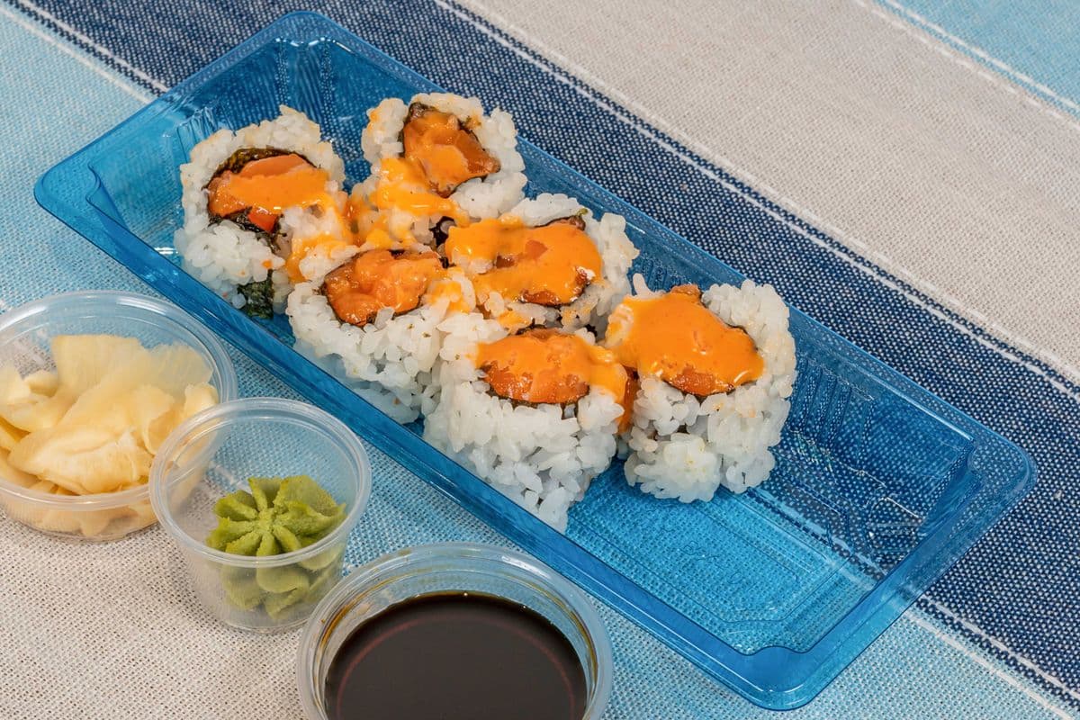 62-B. Spicy Salmon with Fish Roe Roll