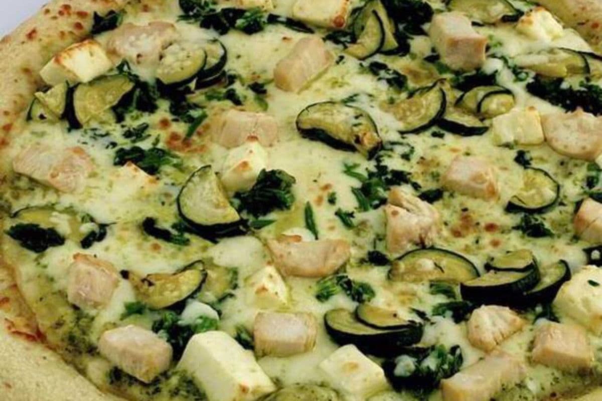 Small Chicken Pesto Pizza
