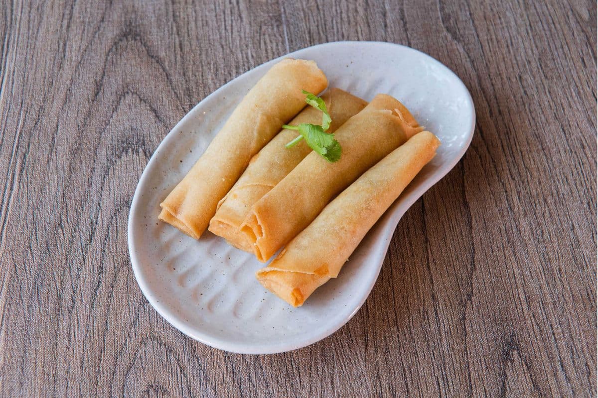 2. Shrimp Spring Rolls (4 pcs)