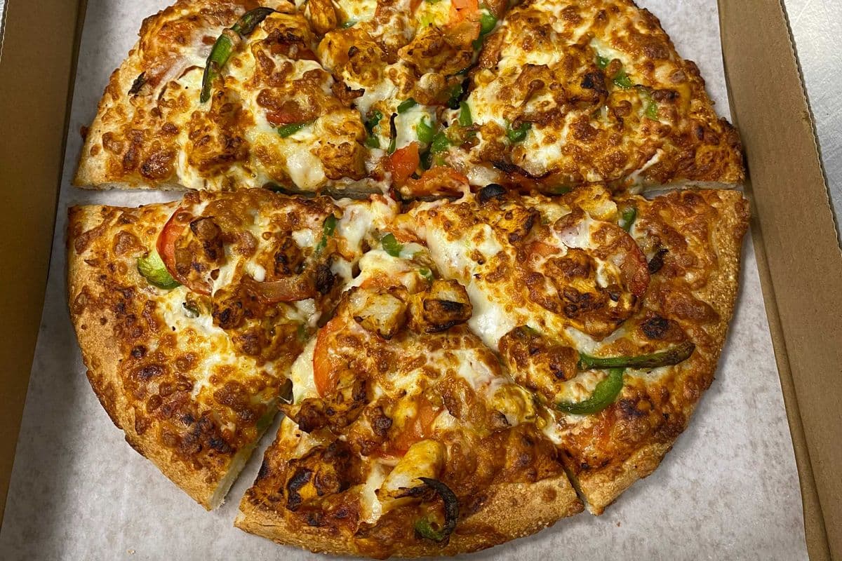 Butter Chicken Pizza