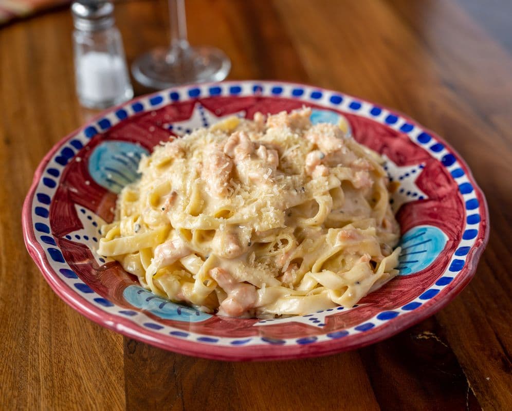 Fettuccini al Salmone