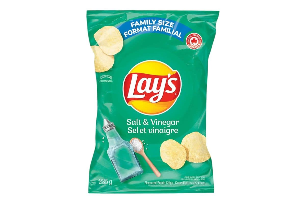 Lays Salt & Vinegar (220g) (270 Cal)