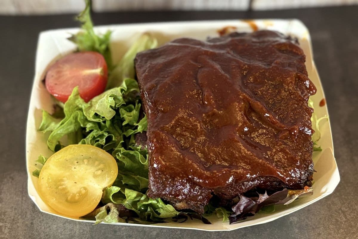 The Wood Tavern - Ribs with Tossed Salad