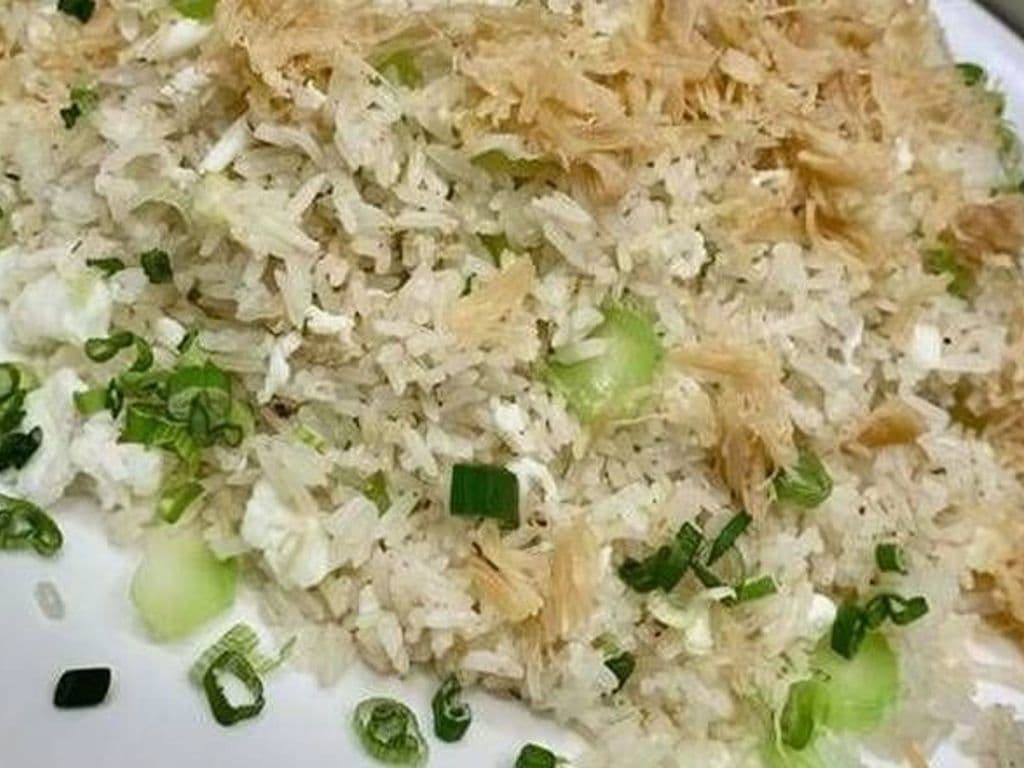 Fried Rice w/ Dried Scallop, Ginger & Egg White L7