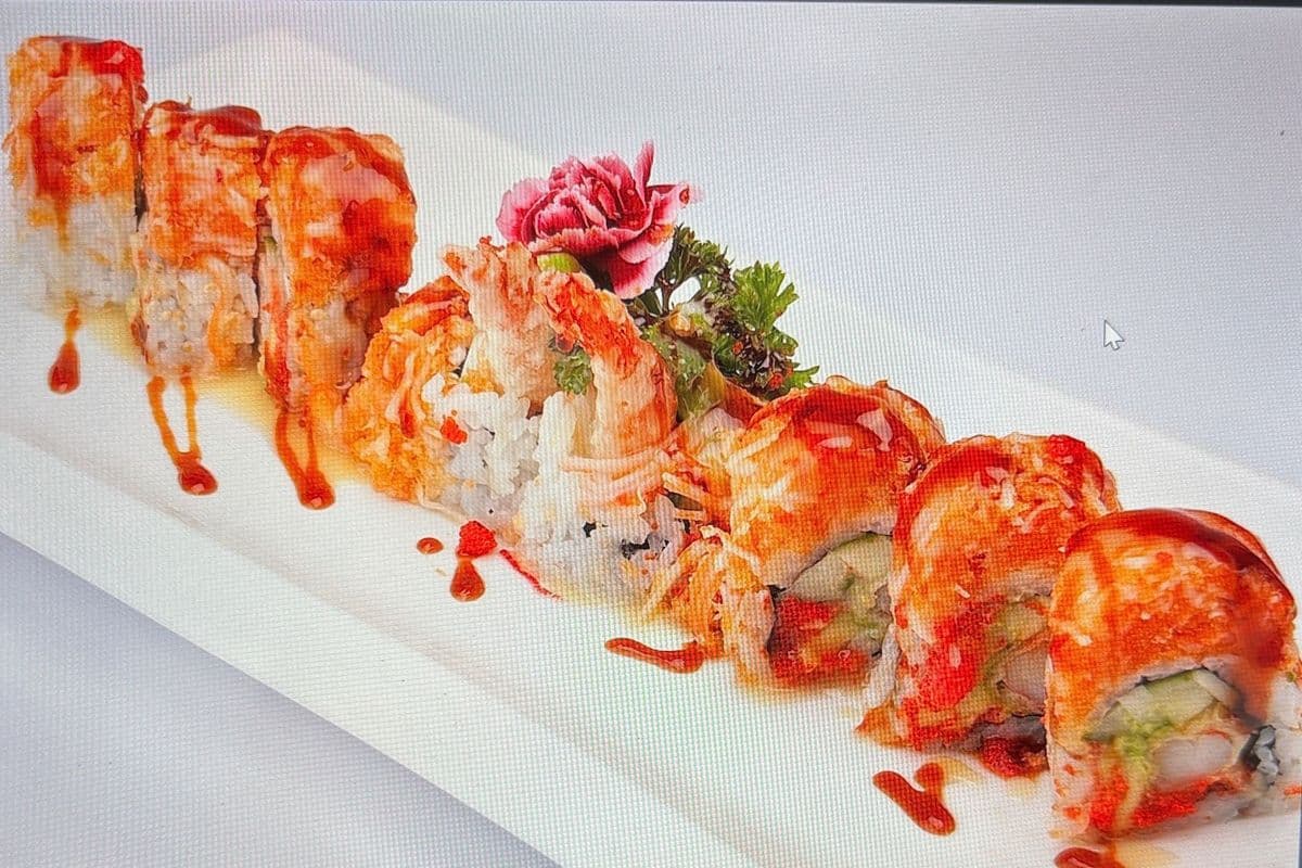 Angry Dragoon Roll (8 pcs)