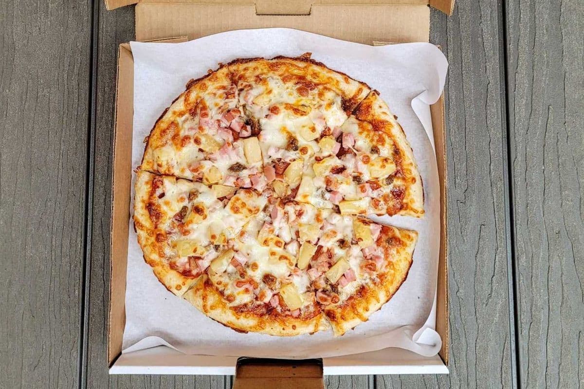 10" Single Inrico's Specialty Pizza