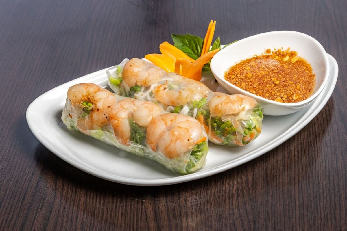 Salad Rolls (2 pcs)