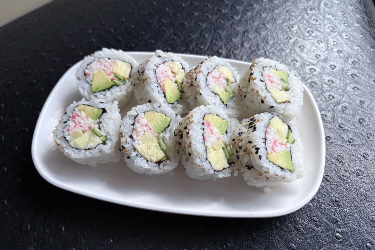 California Maki (8 pcs)