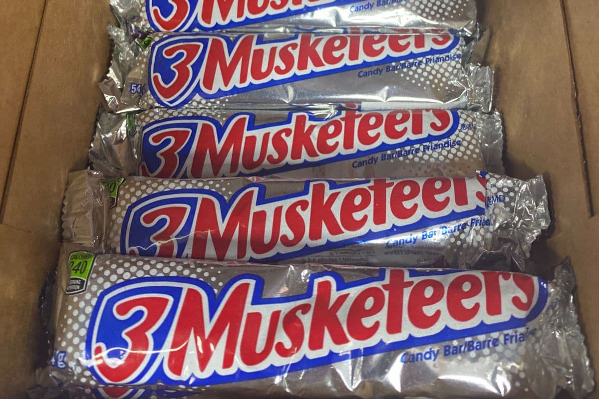 3 musketers (93 g) (200 Cal)
