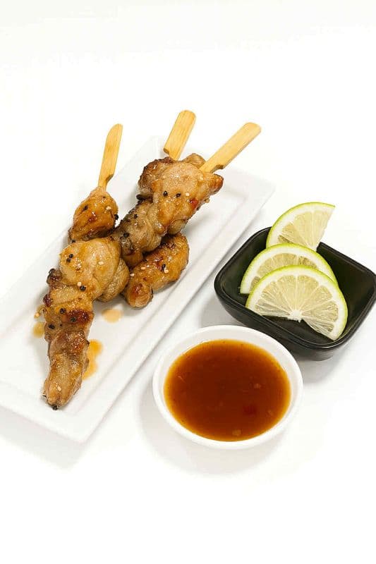 E-3 Grilled Chicken Brochettes (3) / E-3 Brochettes de poulet grillé (3)