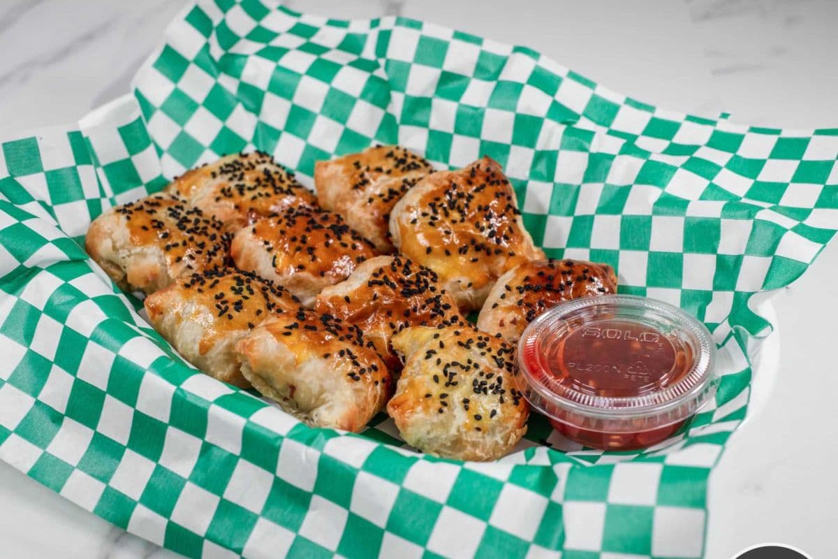 Beef Puffs Large - 23 Pieces