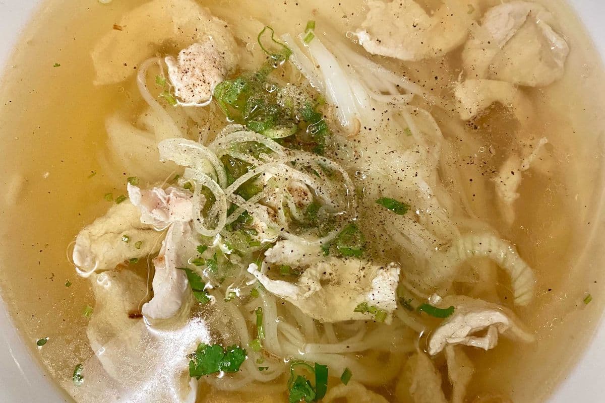 10 Tender Chicken - Phở gà