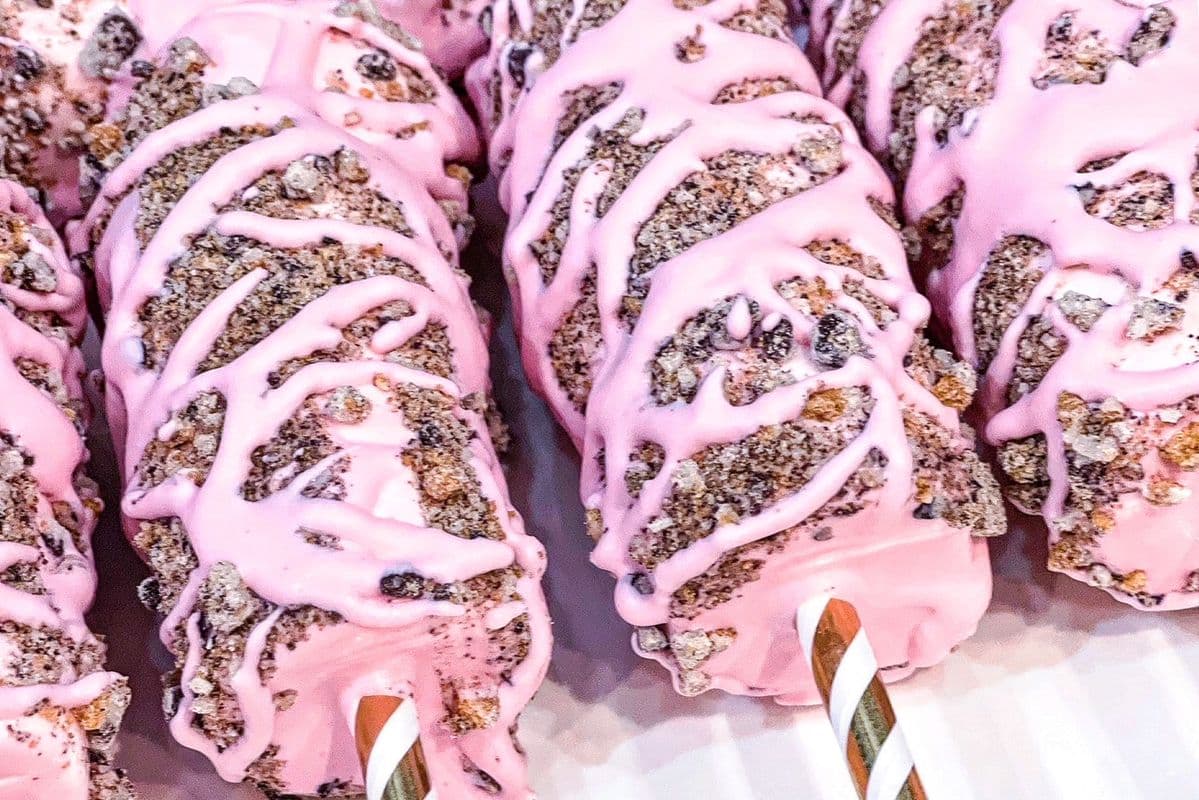 Cookies and Creme Covered Marshmallows