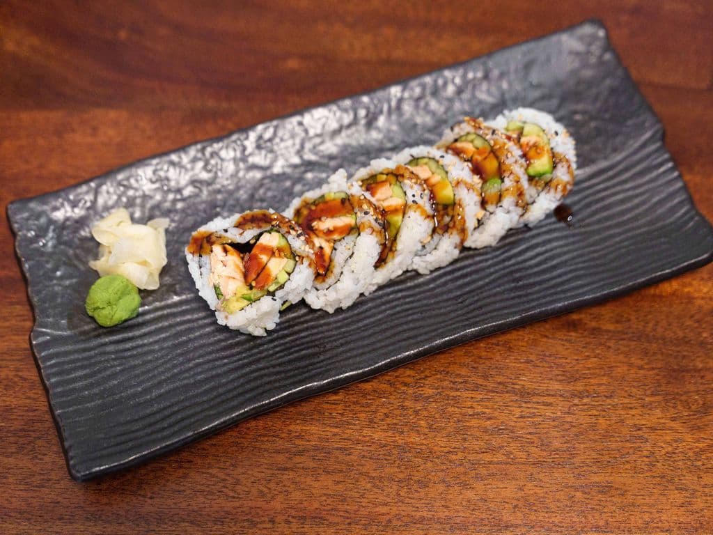  Spicy Salmon Tempura Roll (6Pcs) 