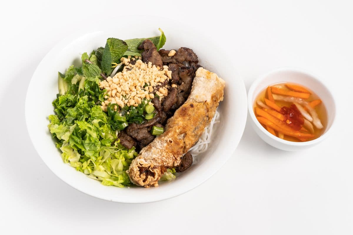 21. Spring Roll (1 Roll) - Cha Gio (1 Cuon)
