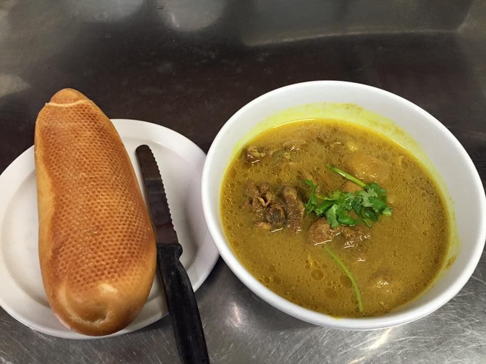 402. Curry Chicken with Bread