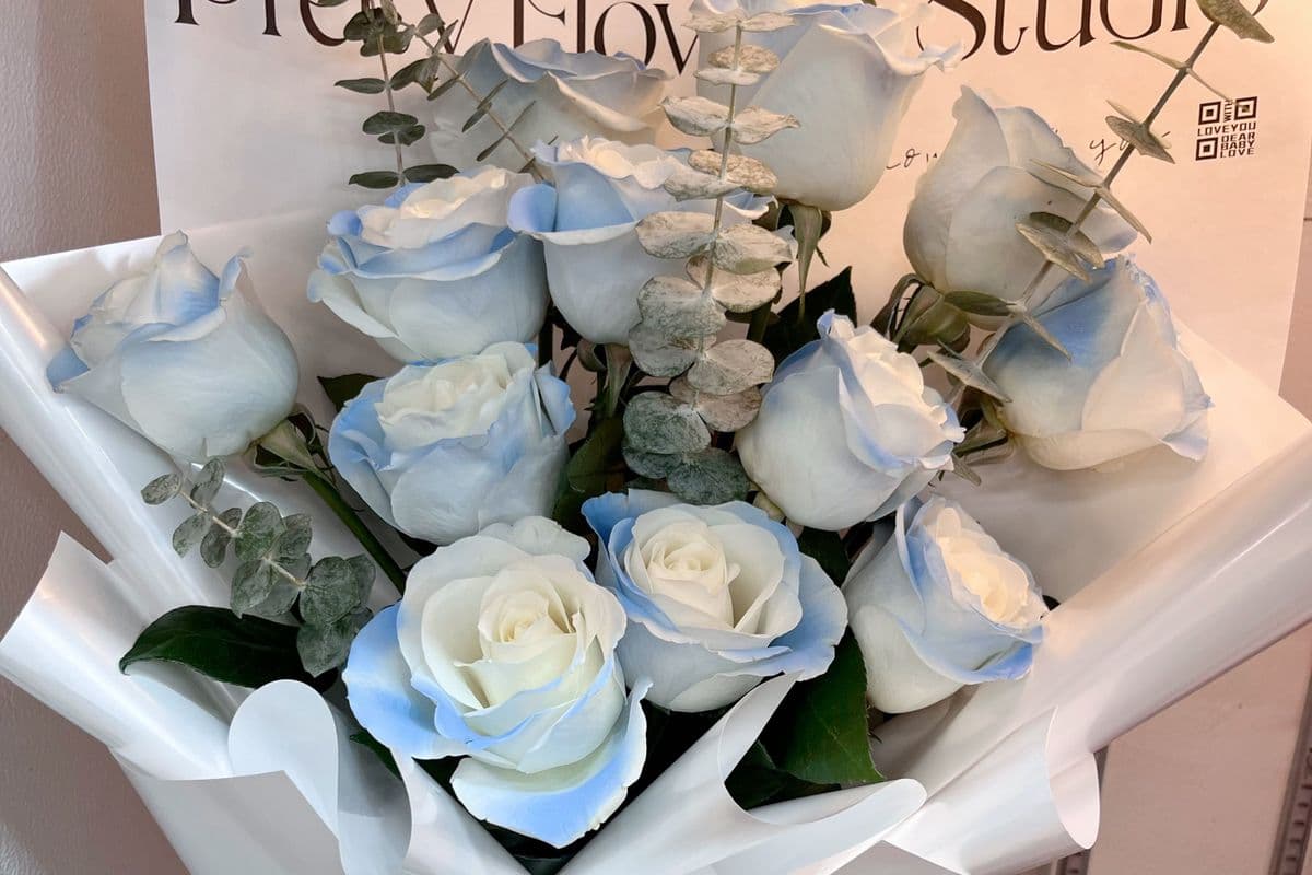 Ice Blue Rose Korean Style Bouquet 冰蓝玫瑰韩式花束