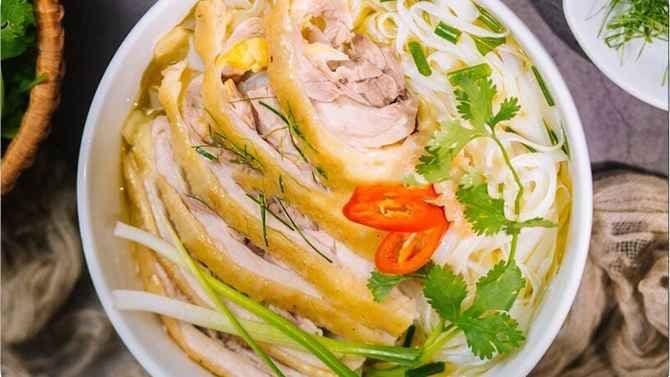 N10. Chicken Noodle Soup (Phở Gà)