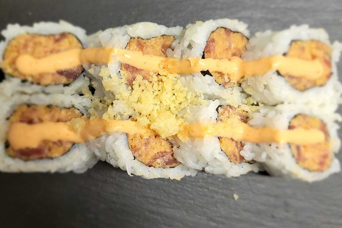 Spicy Tuna Maki (8 pcs)