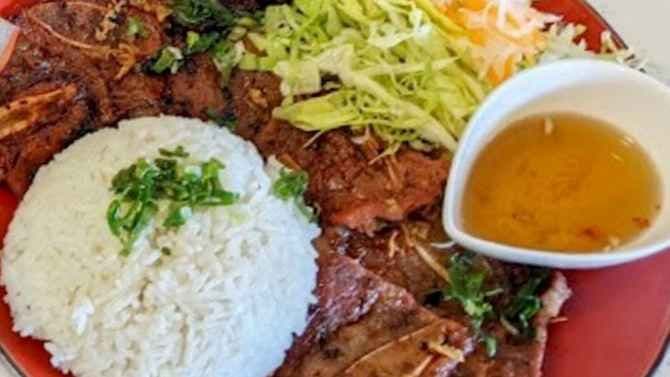 R5. Grilled Beef Short Rib (Cơm Sườn Bò Nướng)
