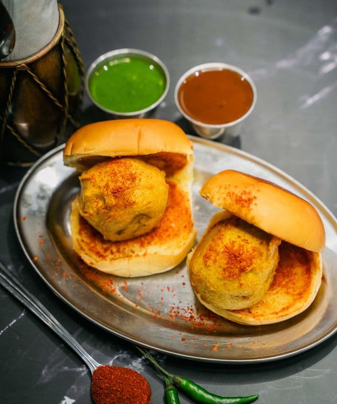 Vada Pav (2 Pieces) / Vada Pav (2 morceaux)