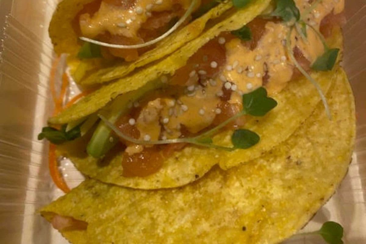 Spicy Sake / Salmon Taco