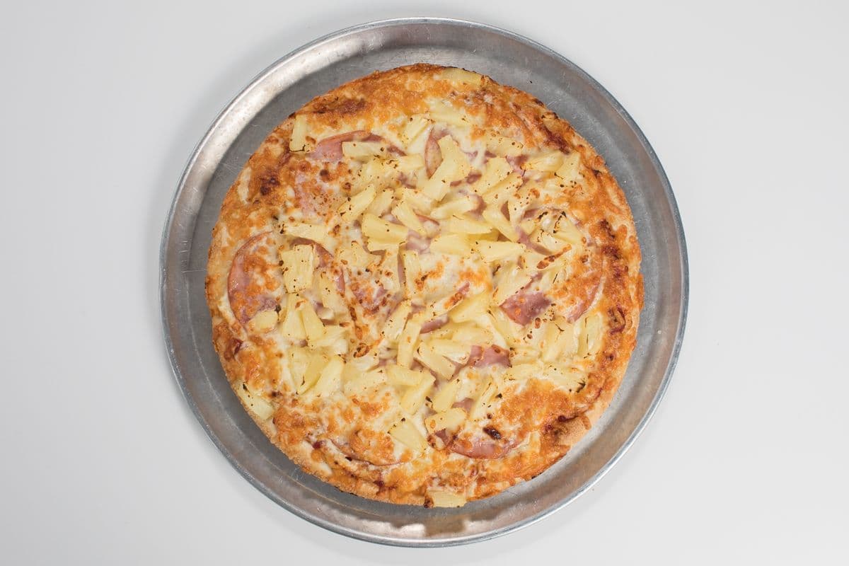 14" Large Deluxe Hawaiian Pizza