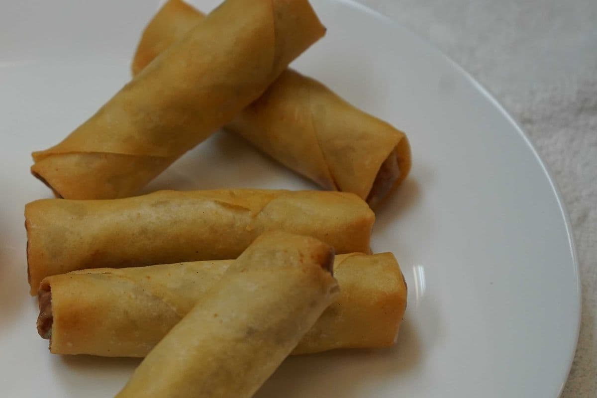4. Vietnamese Spring Rolls (5 pcs)