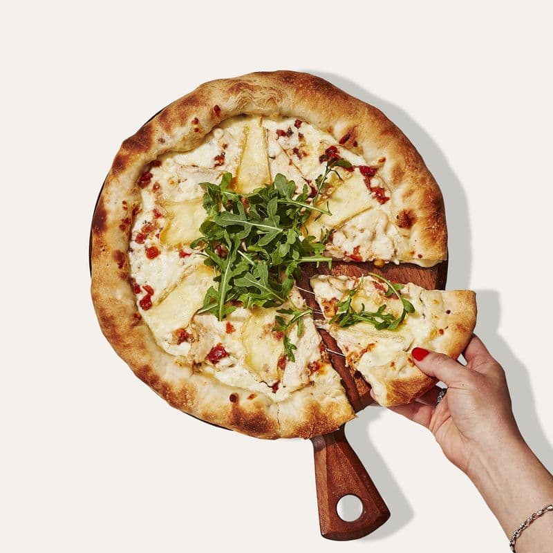 Grande (14 po) Pizza poulet Alfredo & brie / Large (14 in) Chicken Alfredo & Brie Pizza